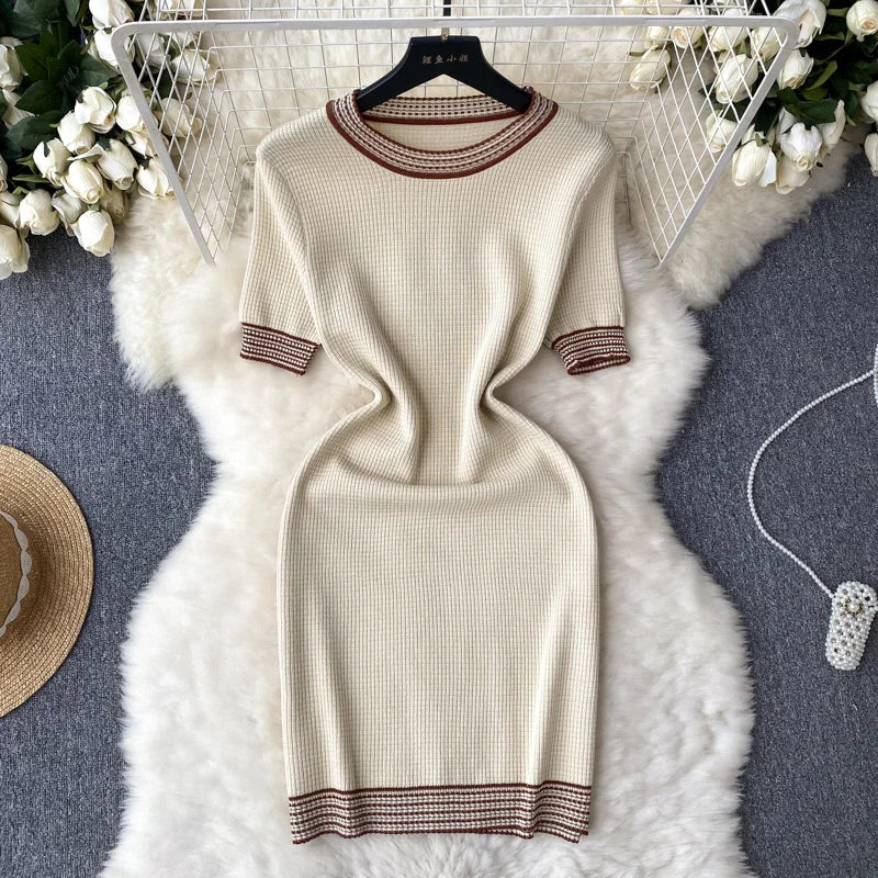 Chic Ribbed Knit Short-sleeve Midi Dress