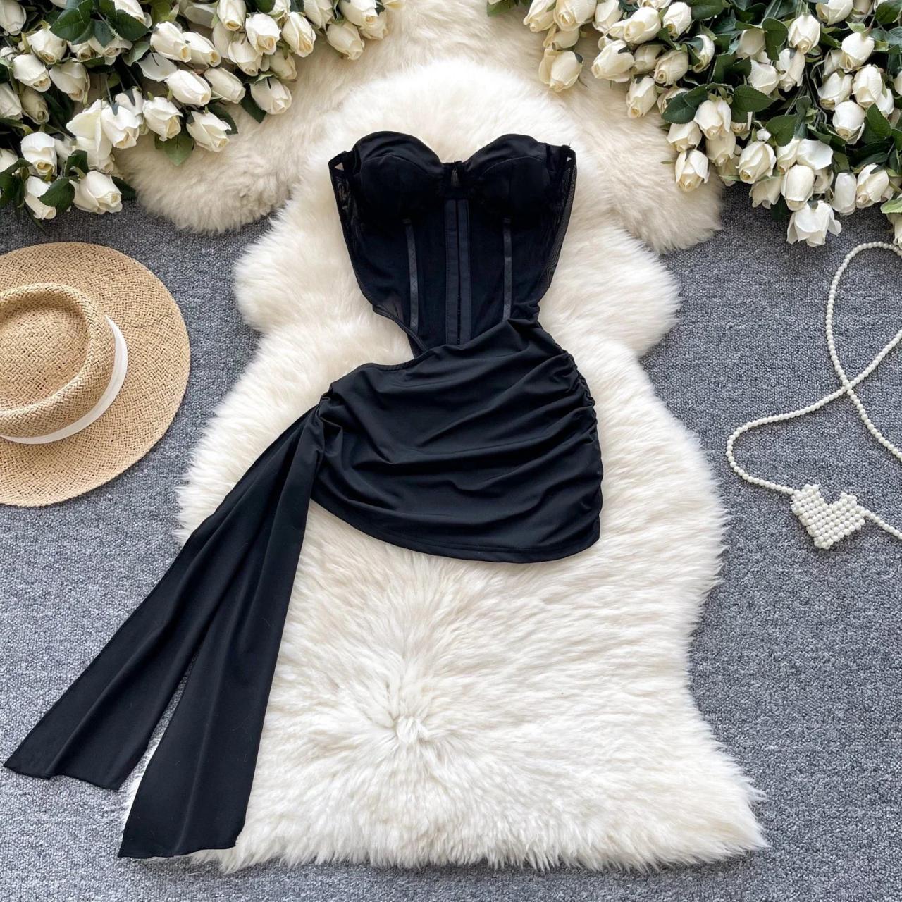 Black Strapless Corset Dress With Long Train on Luulla